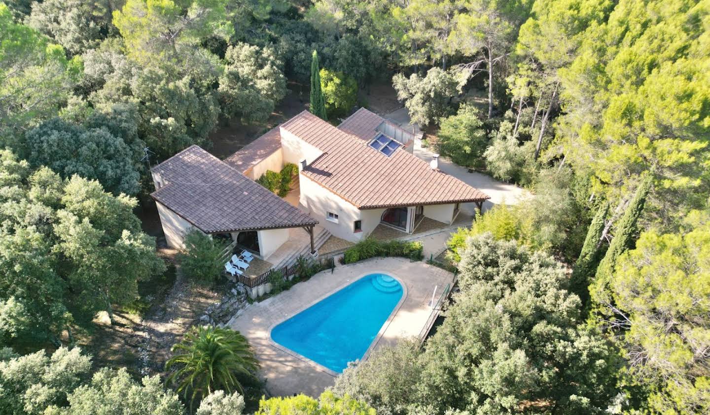 House with pool and terrace Montpellier