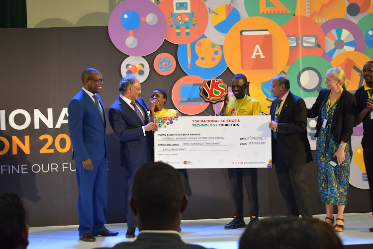 YSK national director Evans Njoro, EAC state department PS Kevit Desai, 2022 YSK overall winners Diana Wambugha and Brian Mwaghogho, YSK Board Chair Sachen Gudka and Ireland Embassy's deputy head of mission Jill Clement