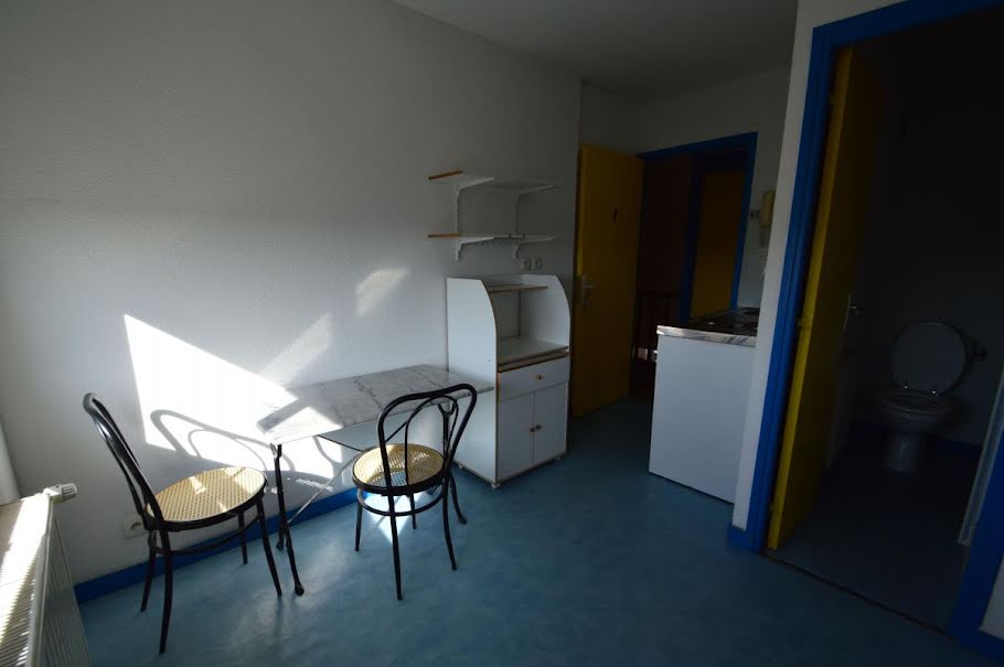 Location meublée appartement 1 pièce 14 m² à Perigueux (24000), 358 €
