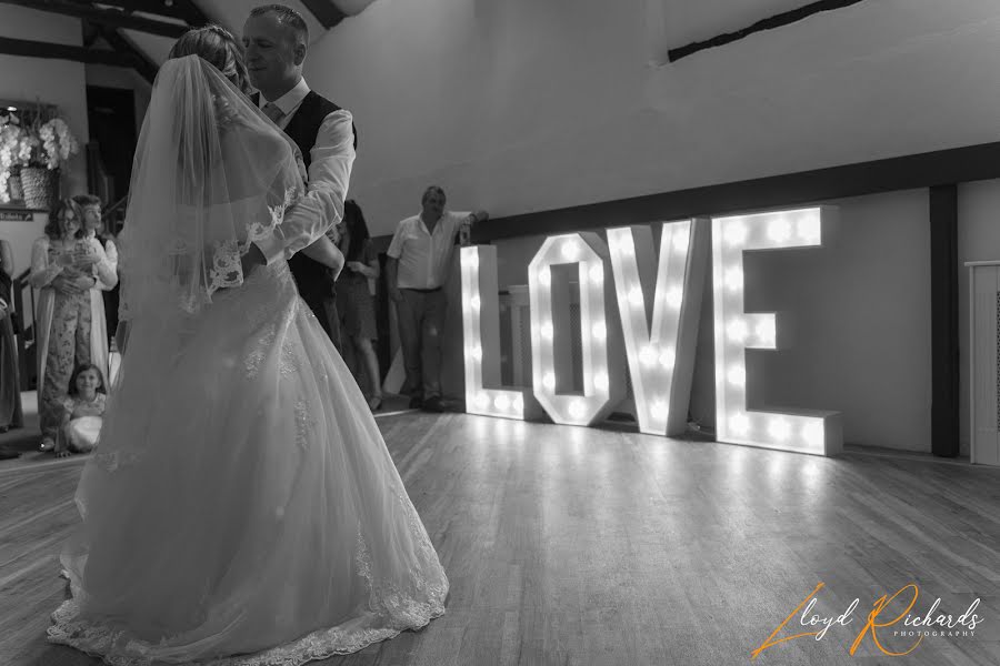 Fotografo di matrimoni Lloyd Richards (lloydtog). Foto del 14 ottobre 2019