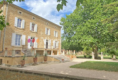 Vignoble avec piscine et dépendances 2