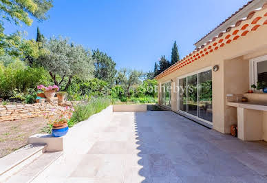 Seaside house with pool and terrace 5