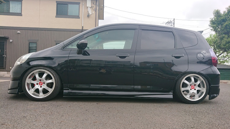 フィットの車高調整に関するカスタム事例の投稿画像1枚目