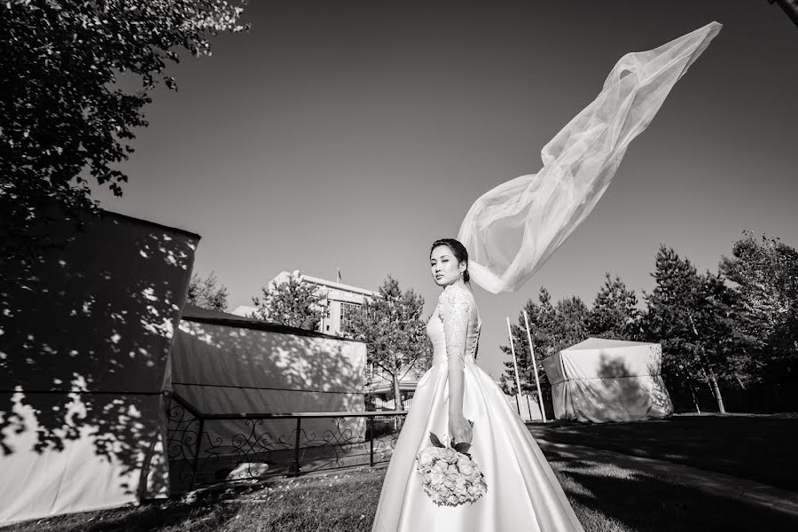Jurufoto perkahwinan Suyundyk Balapanov (siko). Foto pada 18 Mac 2019