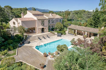 villa à Mougins (06)