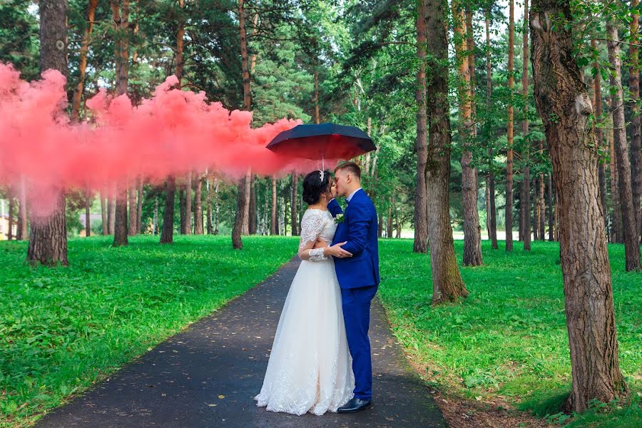 Wedding photographer Elena Yurkina (smile19). Photo of 6 January 2020