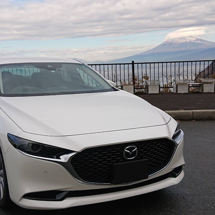 MAZDA3のシンジさんが投稿したカスタム事例の投稿画像1枚目