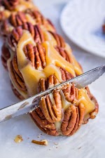 Caramel Candy Pecan Roll was pinched from <a href="http://thefoodcharlatan.com/2015/12/01/caramel-nougat-pecan-rolls/" target="_blank">thefoodcharlatan.com.</a>