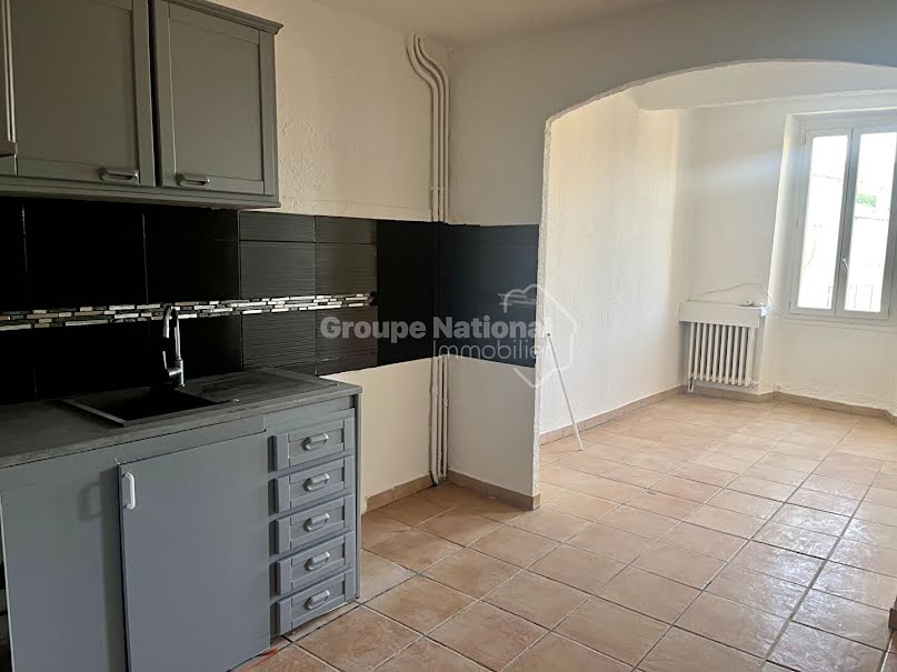 Vente maison 6 pièces 164.85 m² à Gonfaron (83590), 160 000 €