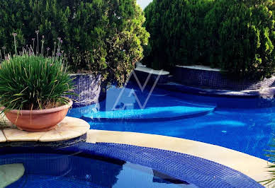 Villa with pool 2