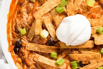 Slow Cooker Chicken Enchilada Soup