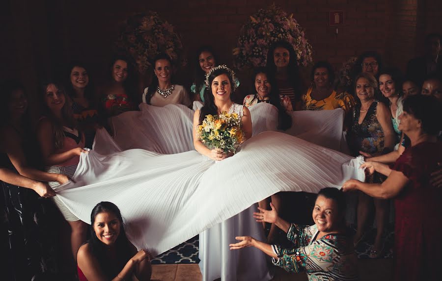 婚禮攝影師Neto Oliveira（netooliveira）。2019 2月17日的照片