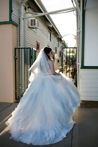 Fotógrafo de casamento Kirsten Cunningham (kirsten1926). Foto de 11 de fevereiro 2019