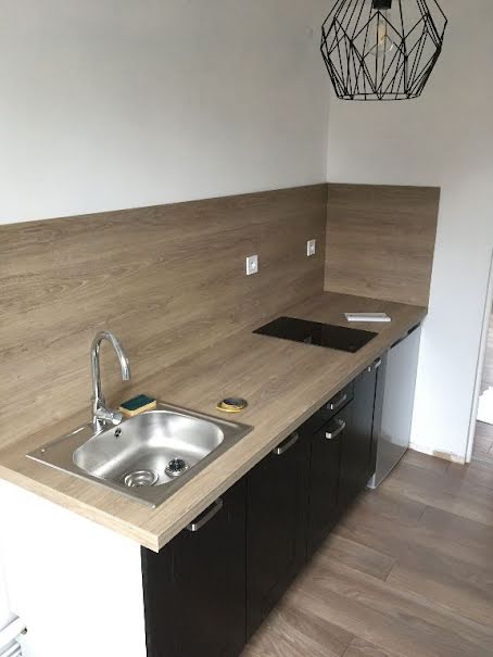 Location  appartement 1 pièce 27 m² à Lille (59000), 605 €