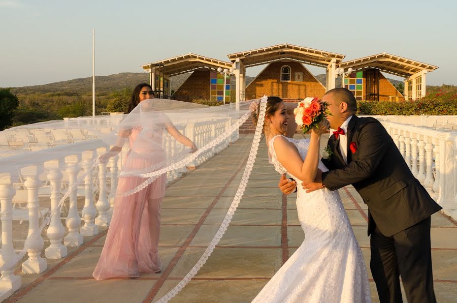 結婚式の写真家L Gustavo Anzola (gusanzs)。2016 10月24日の写真