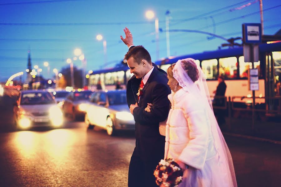 Fotógrafo de bodas Aleksandr Kosarev (almotional). Foto del 4 de abril 2019