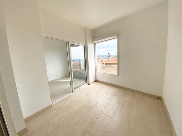 Vente appartement 3 pièces 78 m² à Grasse (06130), 215 000 €