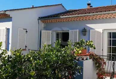 Maison avec piscine et terrasse 3