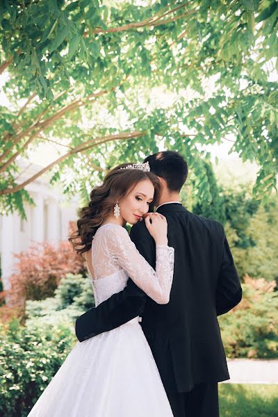 Fotografo di matrimoni Aynaz Lenina (ainazlenina). Foto del 13 aprile 2020