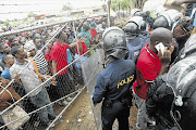 Police officers are on high alert as Vuwani residents marched yesterday to municipal offices to hand over a memorandum to Makoma Makhurupeptje, Limpopo MEC for co-operative governance.