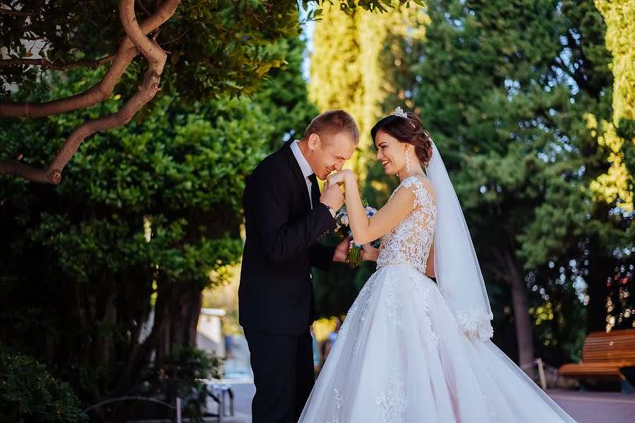 Fotógrafo de casamento Yuliya Nazarova (nazarovajulie). Foto de 2 de dezembro 2017