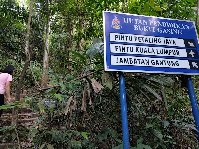 Bukit Gasing signboard