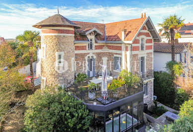 House with pool and terrace 2