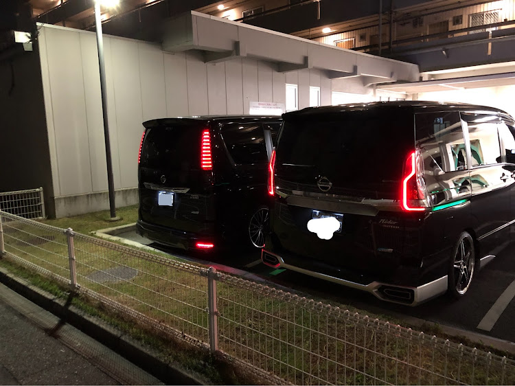 セレナのセレナC26とC27・プチオフに関するカスタム事例の投稿画像3枚目