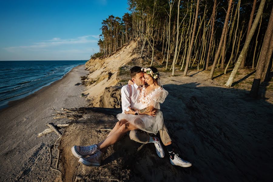 Wedding photographer Joanna Radwanska (radwanska). Photo of 25 September 2023