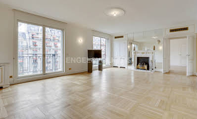 Sale Apartment Paris 8 (75008) - Montaigne Estate