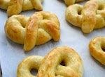 HOMEMADE SOFT PRETZELS was pinched from <a href="https://www.facebook.com/MomsGotInk/photos/a.188466414557369.45914.161102097293801/655437847860221/?type=1" target="_blank">www.facebook.com.</a>