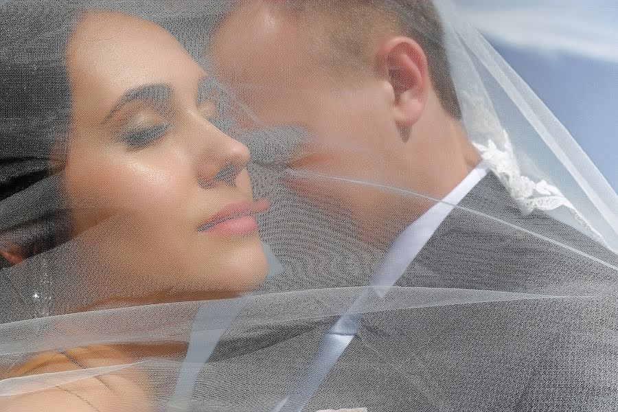 Wedding photographer Anatoliy Rezvushkin (rezvushkin). Photo of 22 June 2019