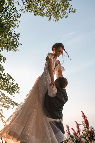 Fotografo di matrimoni Oleg Novikov (novikov1974). Foto del 8 agosto 2020