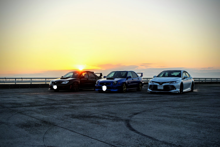 インプレッサ WRX STIの朝日を浴びて✨・インターナルミーティング・寒っ！に関するカスタム事例の投稿画像1枚目