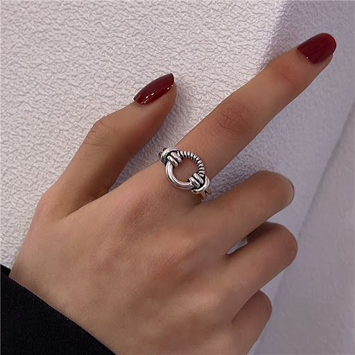 Title 2, Womens Fashion Simple Vintage Do-over Ring. An...