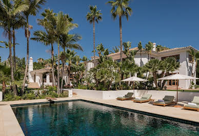 Villa avec piscine en bord de mer 5