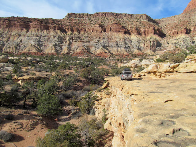 Around the head of Teapot Canyon