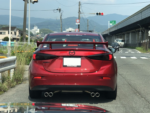 アクセラ Bm2fpのマツダ Mazda マフラーカッター テールエンド Axelaに関するカスタム メンテナンスの投稿画像 車のカスタム情報はcartune