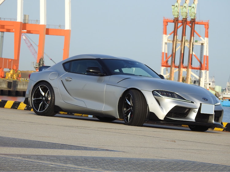 スープラの愛車の一番好きな角度・11月もよろしくお願いします・GR・中森明菜に関するカスタム事例の投稿画像1枚目