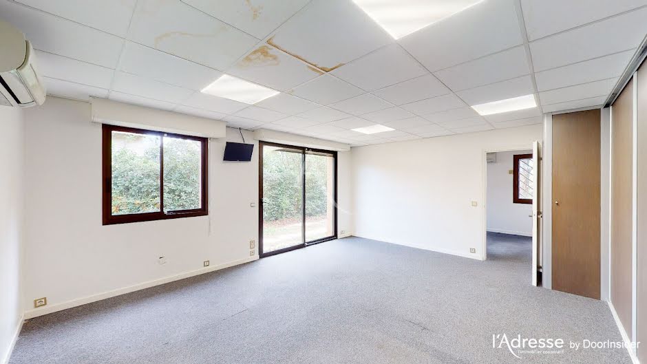 Location  locaux professionnels 2 pièces 50 m² à Nimes (30000), 750 €