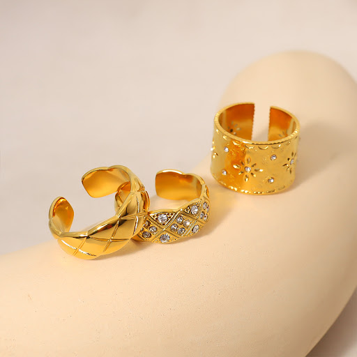 Title 1, French Vintage Court Style Carved Ring Hollow D...