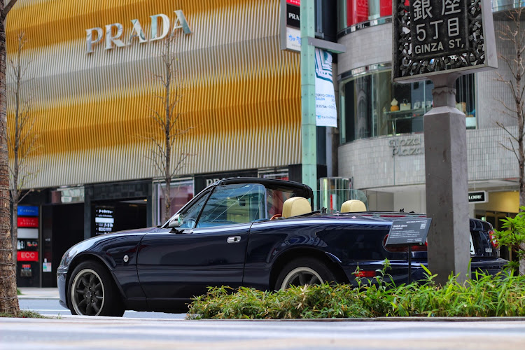 ロードスターのオープンカーのある生活・roadster・ドライブ・銀座中央通りに関するカスタム事例の投稿画像3枚目