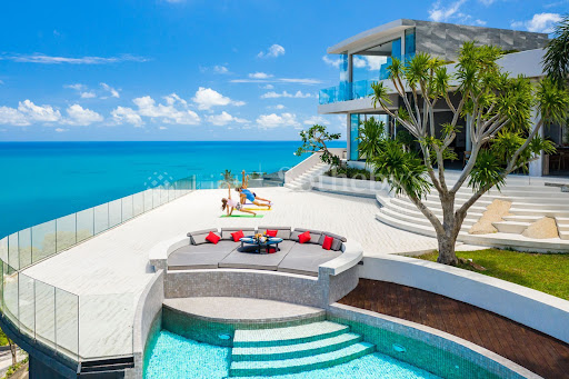 Villa avec piscine en bord de mer 3