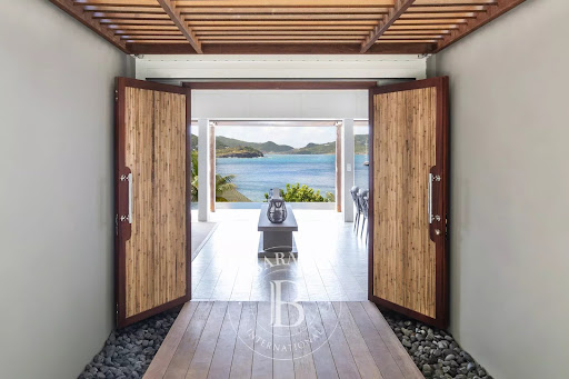 Villa avec piscine et terrasse 5