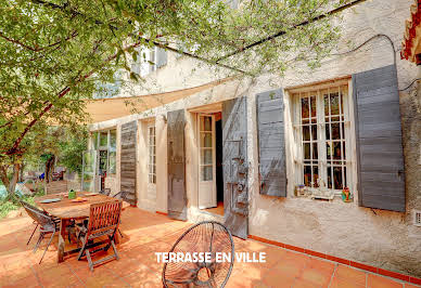 Maison avec piscine et terrasse 2