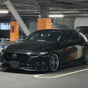 MAZDA3