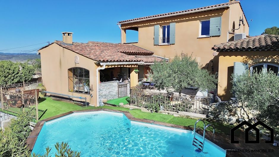 Vente villa 5 pièces 188 m² à Meyrargues (13650), 680 000 €