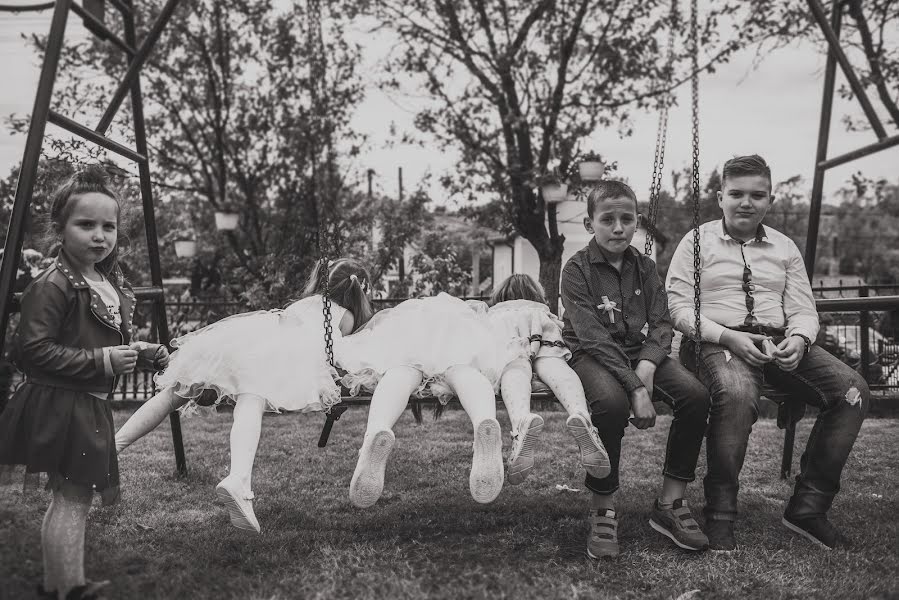 Jurufoto perkahwinan Djordje Novakov (djordjenovakov). Foto pada 13 Mei 2019