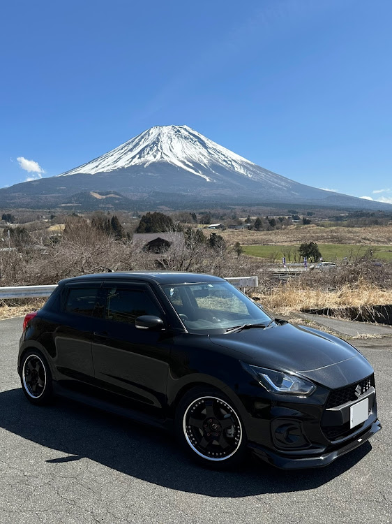 スイフトスポーツの身延山久遠寺・富士山とコラボ・山梨県・ハンチョーの生産地・笑顔が１番！に関するカスタム事例の投稿画像3枚目