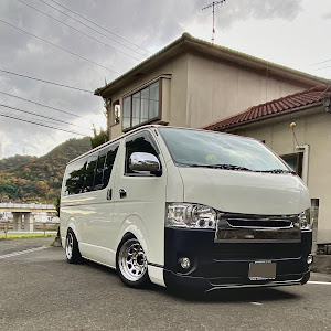 ハイエースバン TRH200V